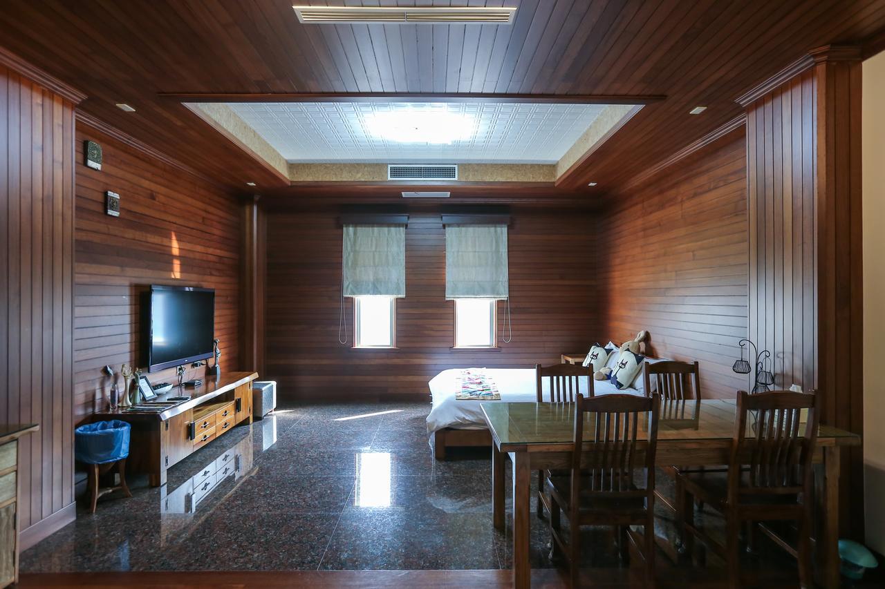 Tainan Yi Home Exteriér fotografie